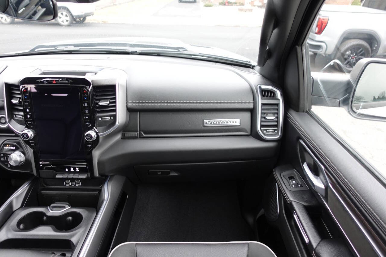 Used 2025 RAM 1500 Laramie w/ Sport Appearance Package AWD/4WD image 40
