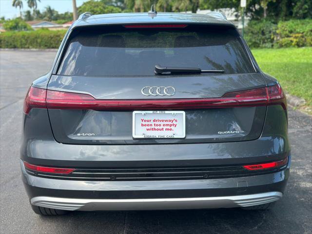 Used 2022 Audi e-tron Premium Plus w/ Premium Plus Package AWD/4WD image 7