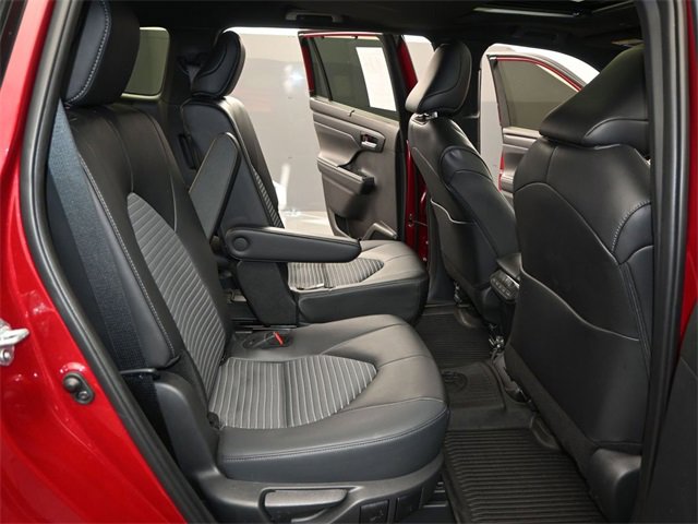 Used 2024 Toyota Highlander XSE image 15