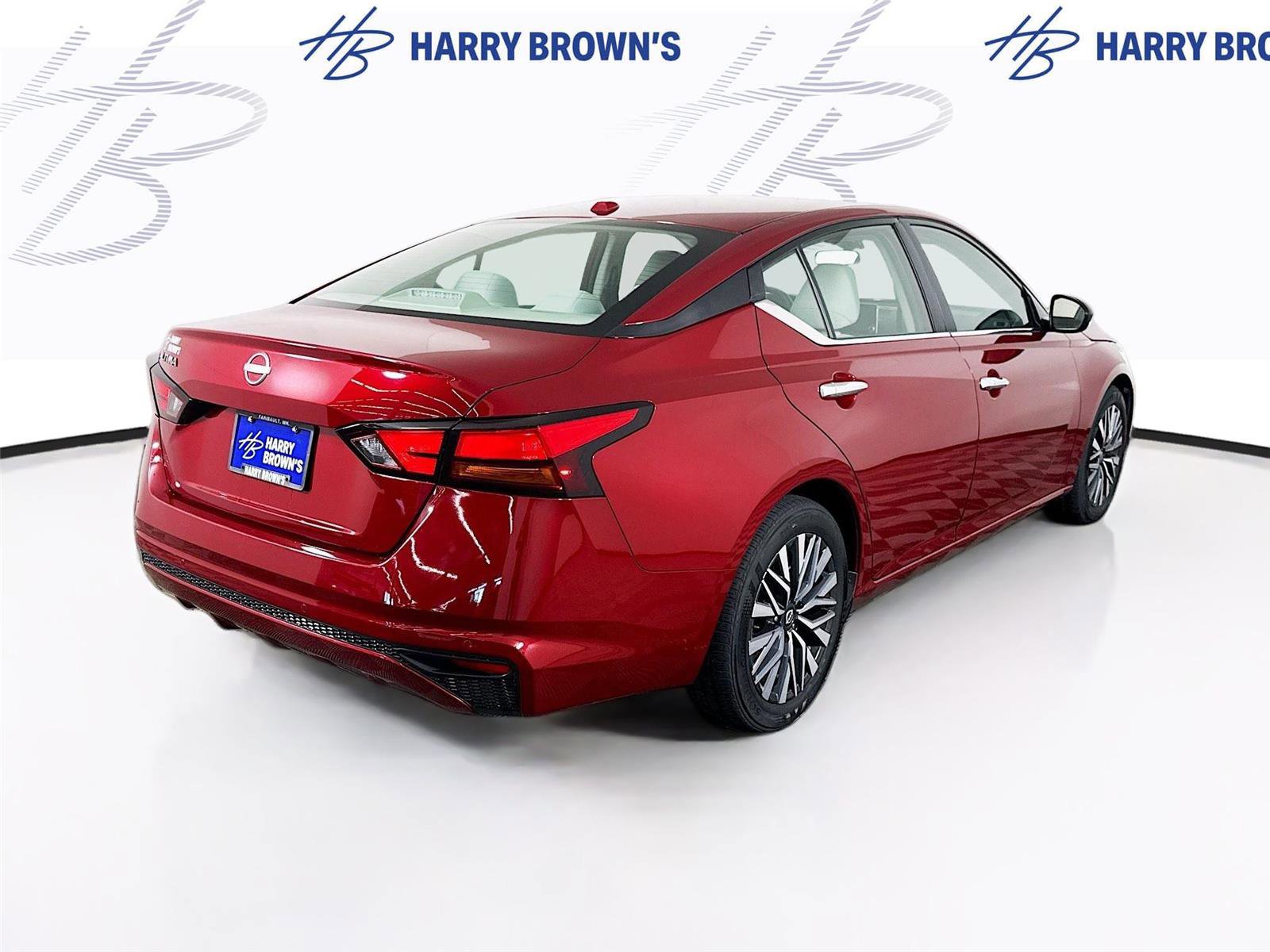 Used 2025 Nissan Altima 2.5 SV FWD image 28