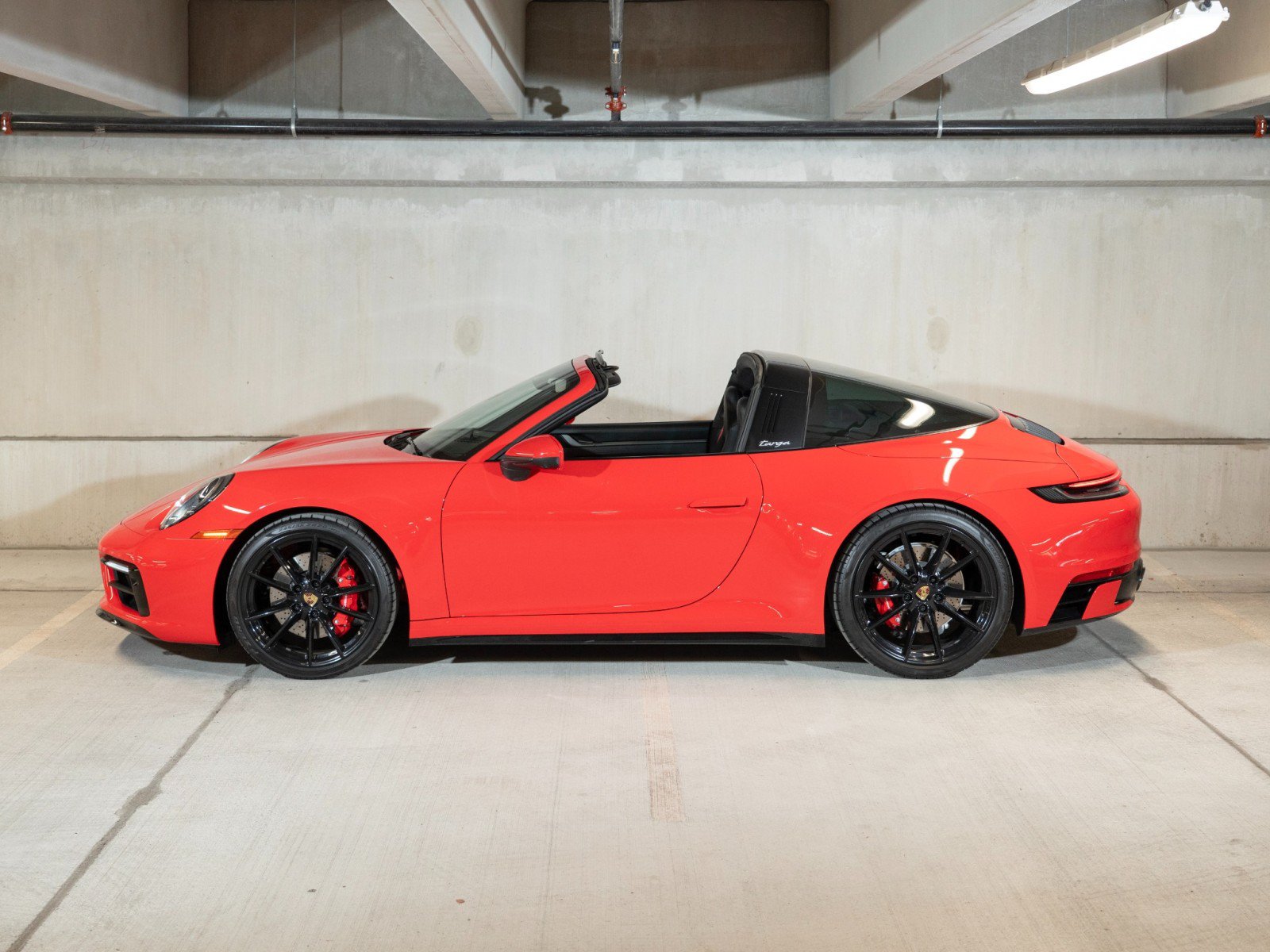 Certified 2021 Porsche 911 AWD/4WD image 2