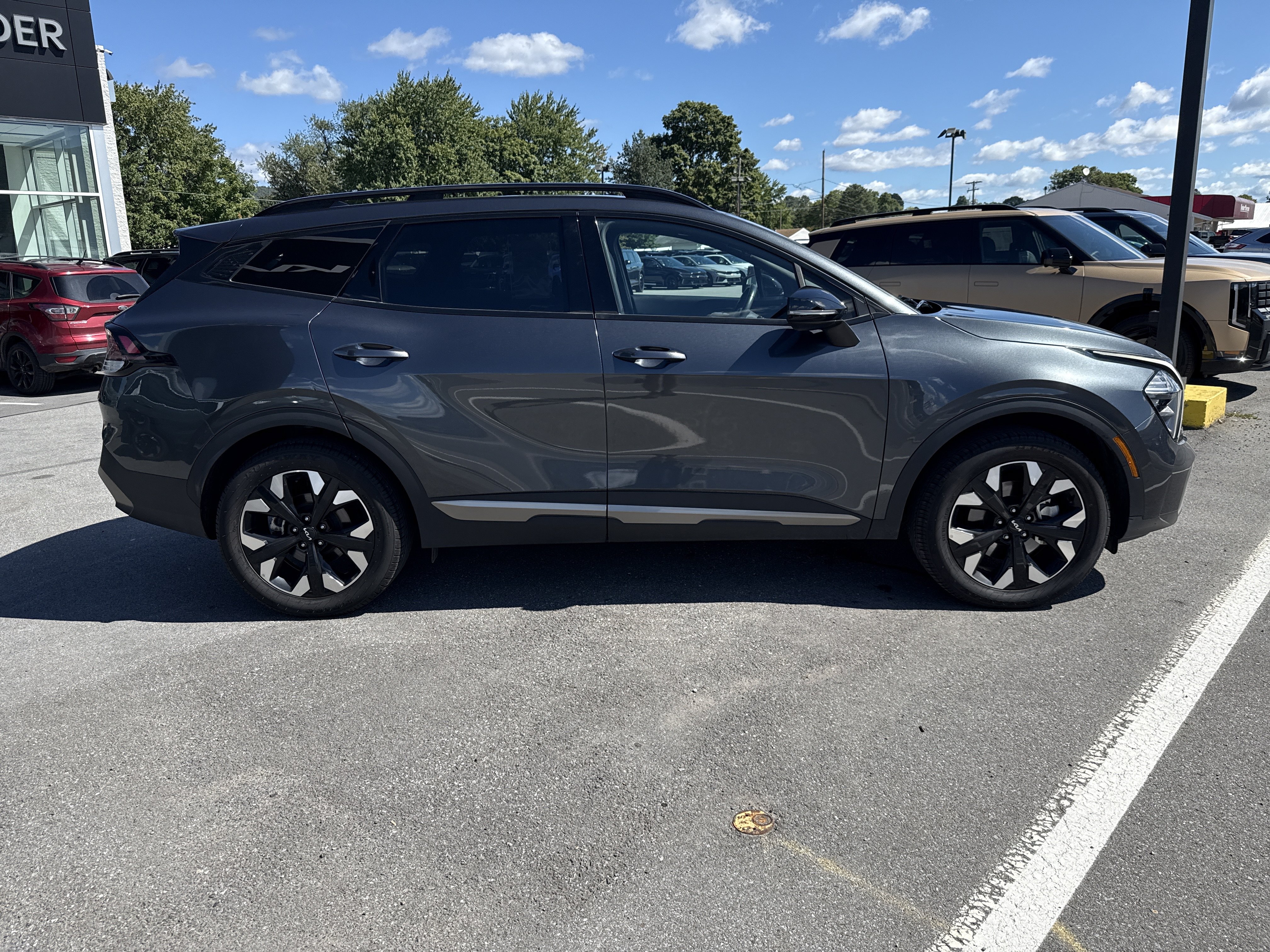 Certified 2023 Kia Sportage X-Line w/ X-Line Premium Package AWD/4WD image 2