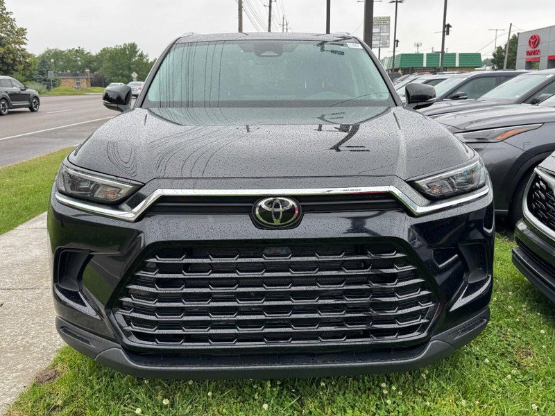Certified 2024 Toyota Grand Highlander AWD image 7