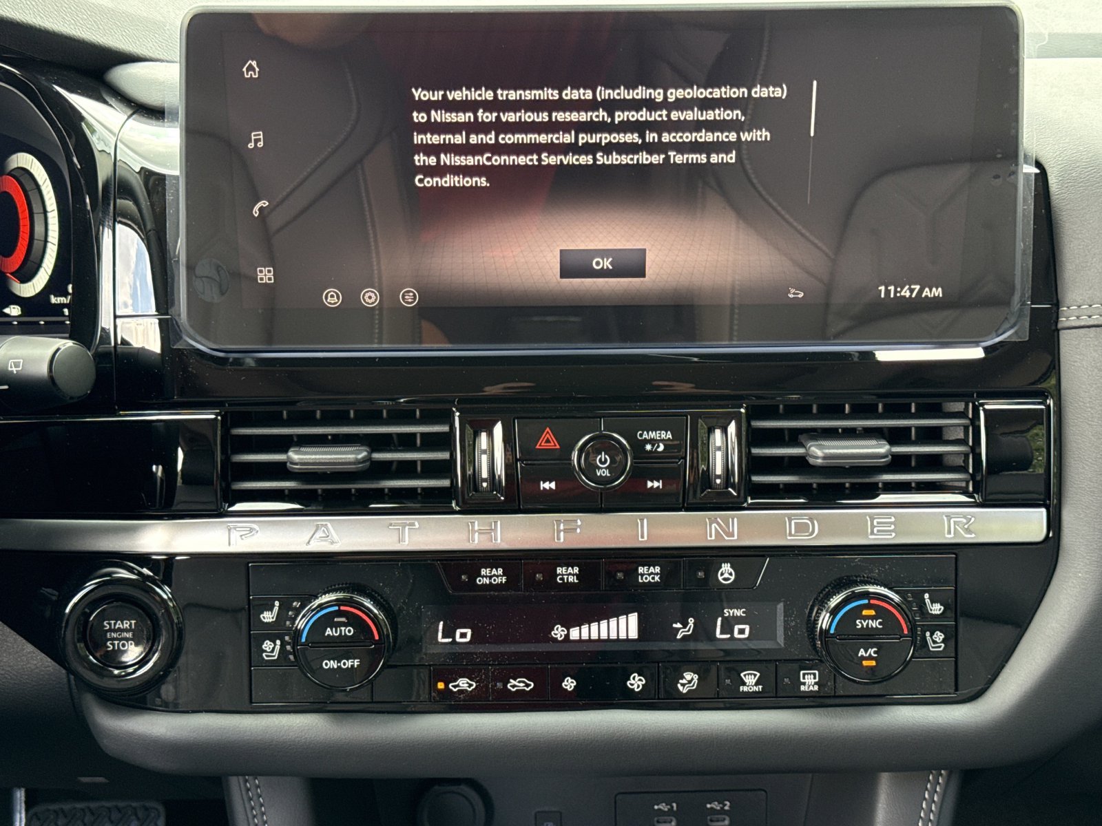 New 2026 Nissan Pathfinder Platinum FWD image 4