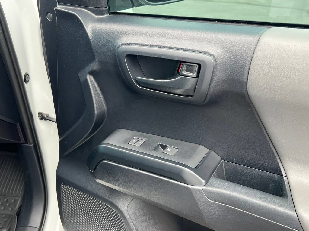 Used 2019 Toyota Tacoma SR w/ SR Convenience Package RWD image 17