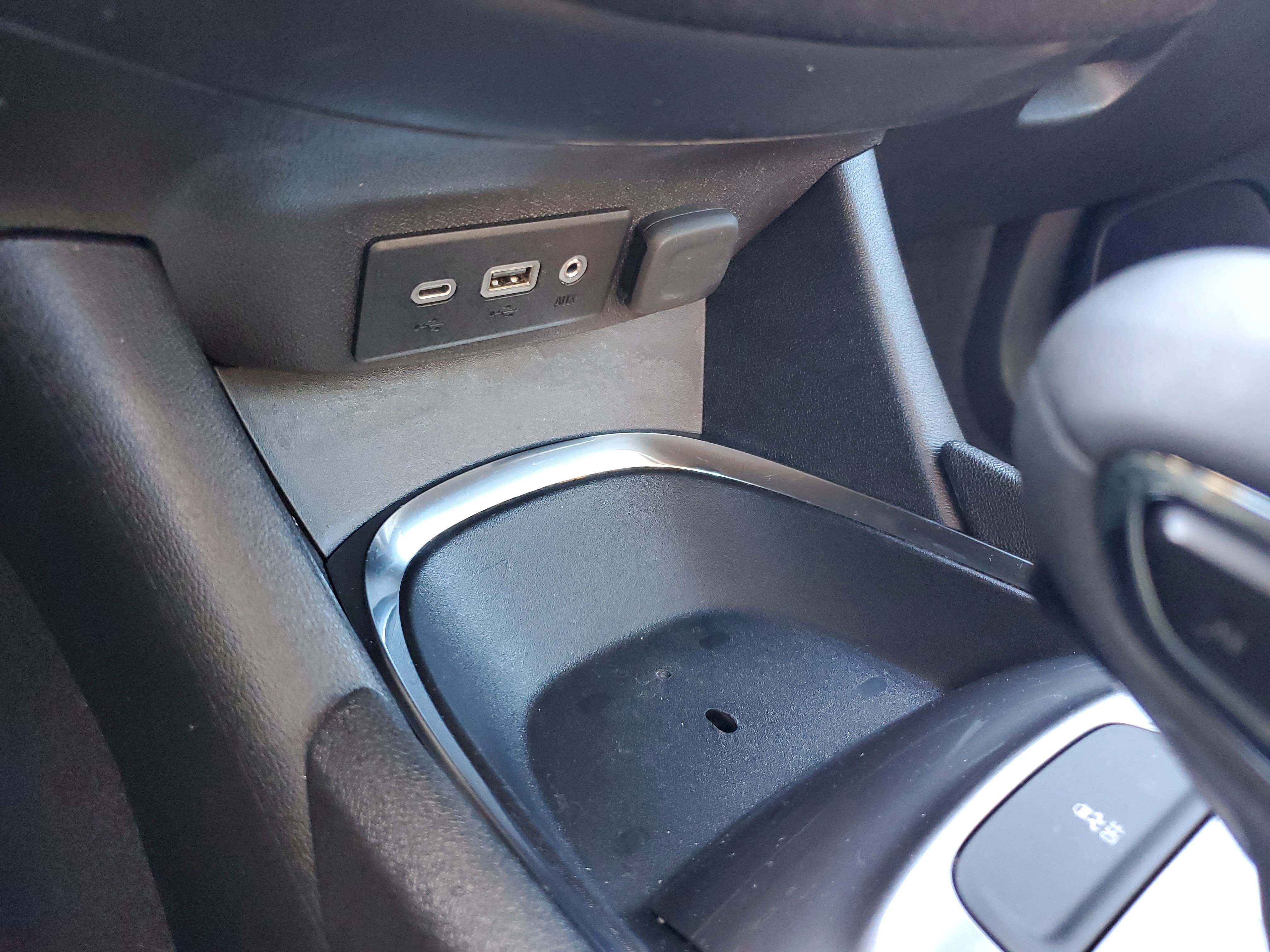 Used 2023 Chevrolet Malibu LT image 30