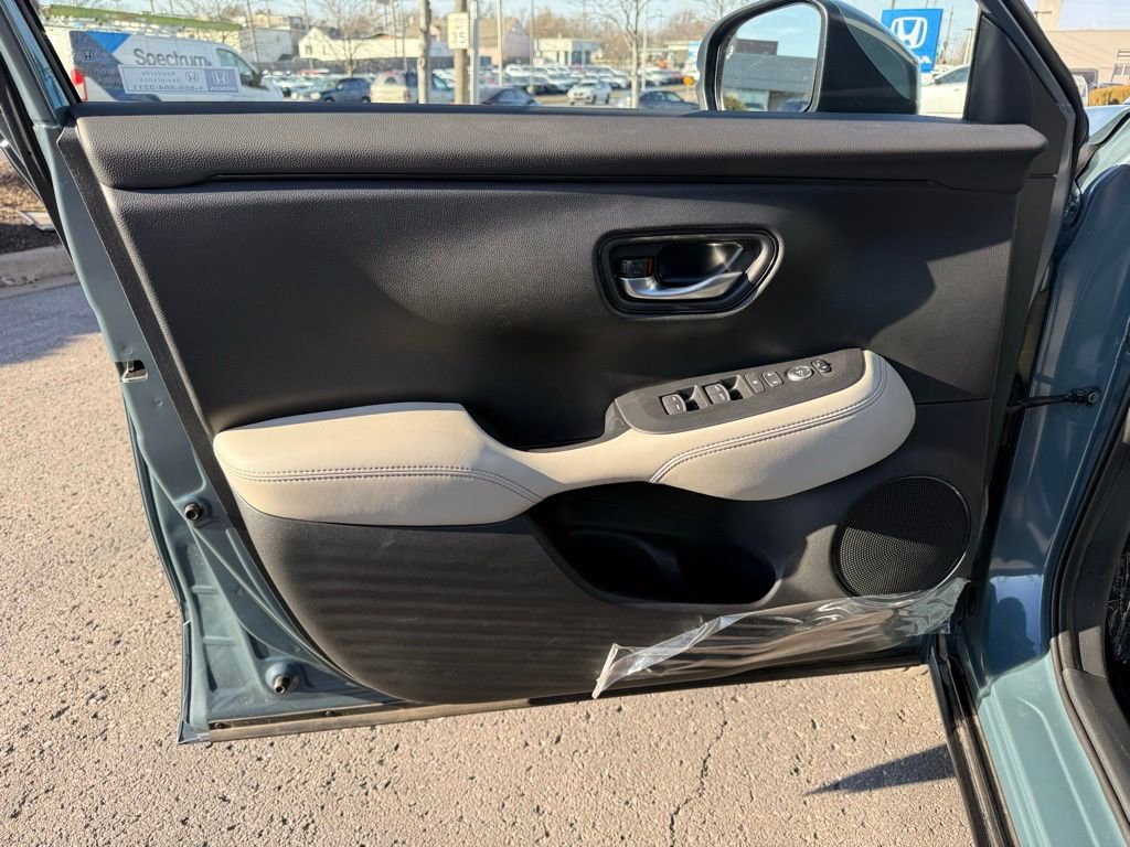 New 2026 Honda HR-V EX-L image 17