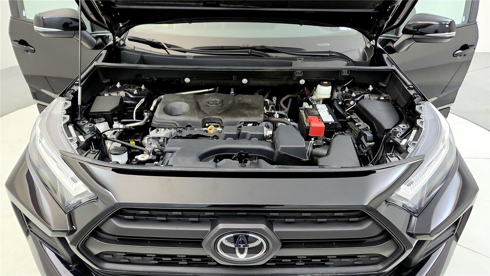 Used 2024 Toyota RAV4 Adventure image 15