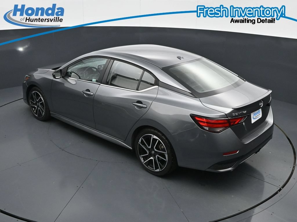 Used 2025 Nissan Sentra SR FWD image 32