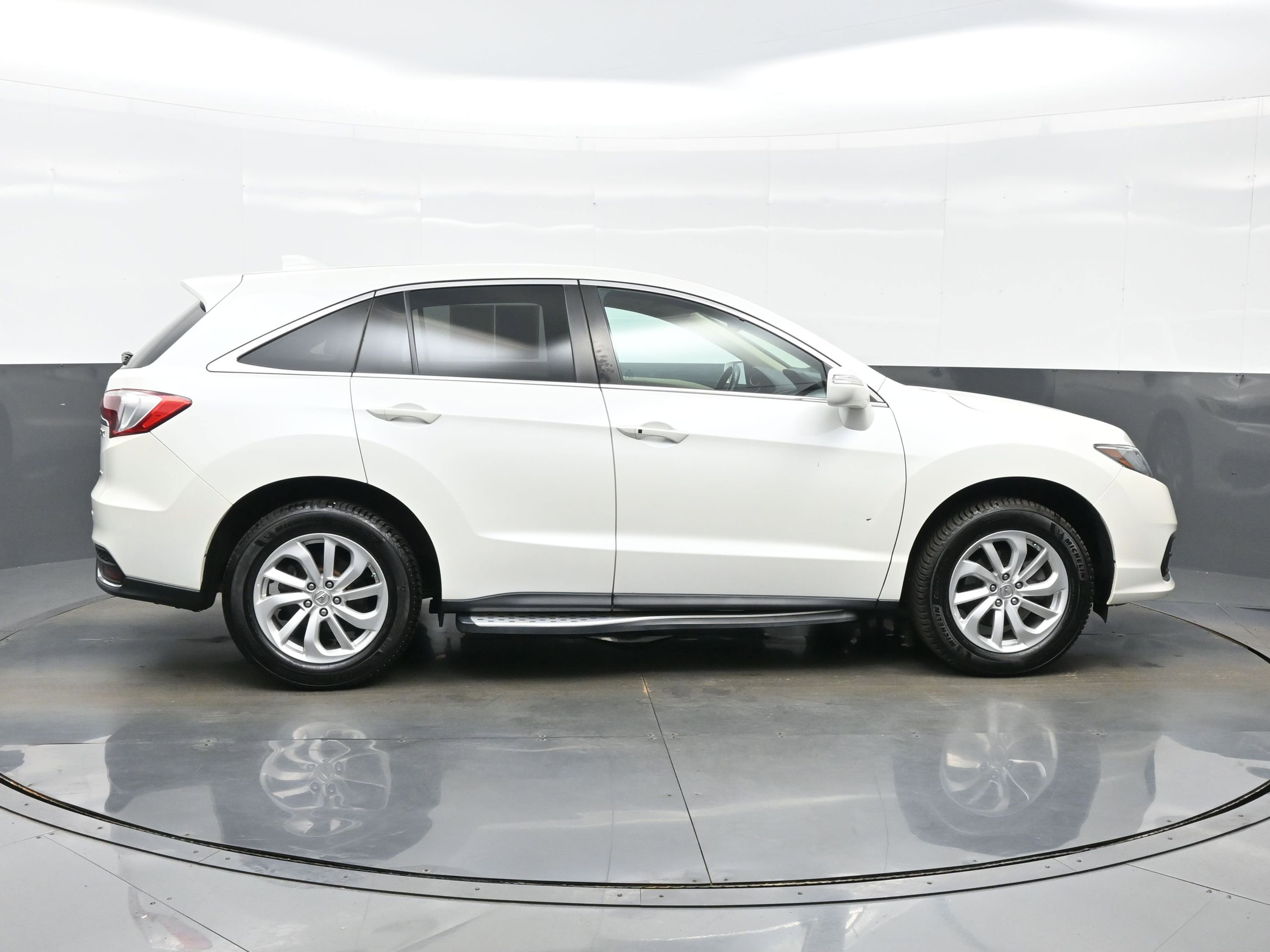 Used 2016 Acura RDX AWD w/ Technology Package image 7