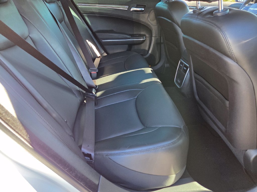 Used 2022 Chrysler 300 Touring L w/ Popular Equipment Group RWD image 20