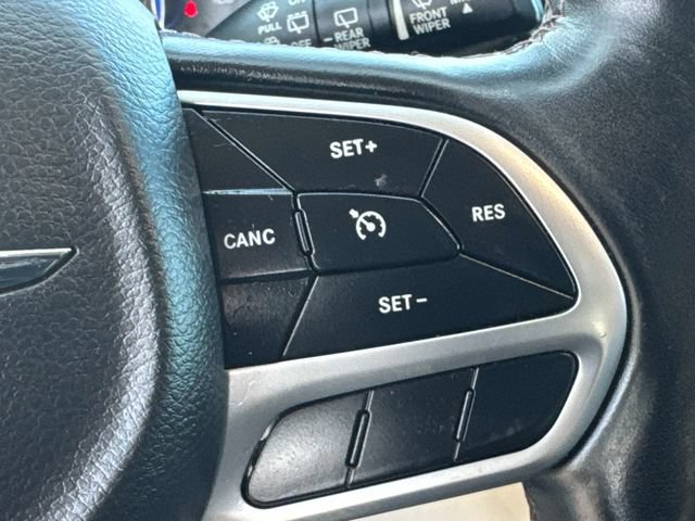 Used 2018 Chrysler Pacifica Touring-L Plus w/ Tire & Wheel Group FWD image 29