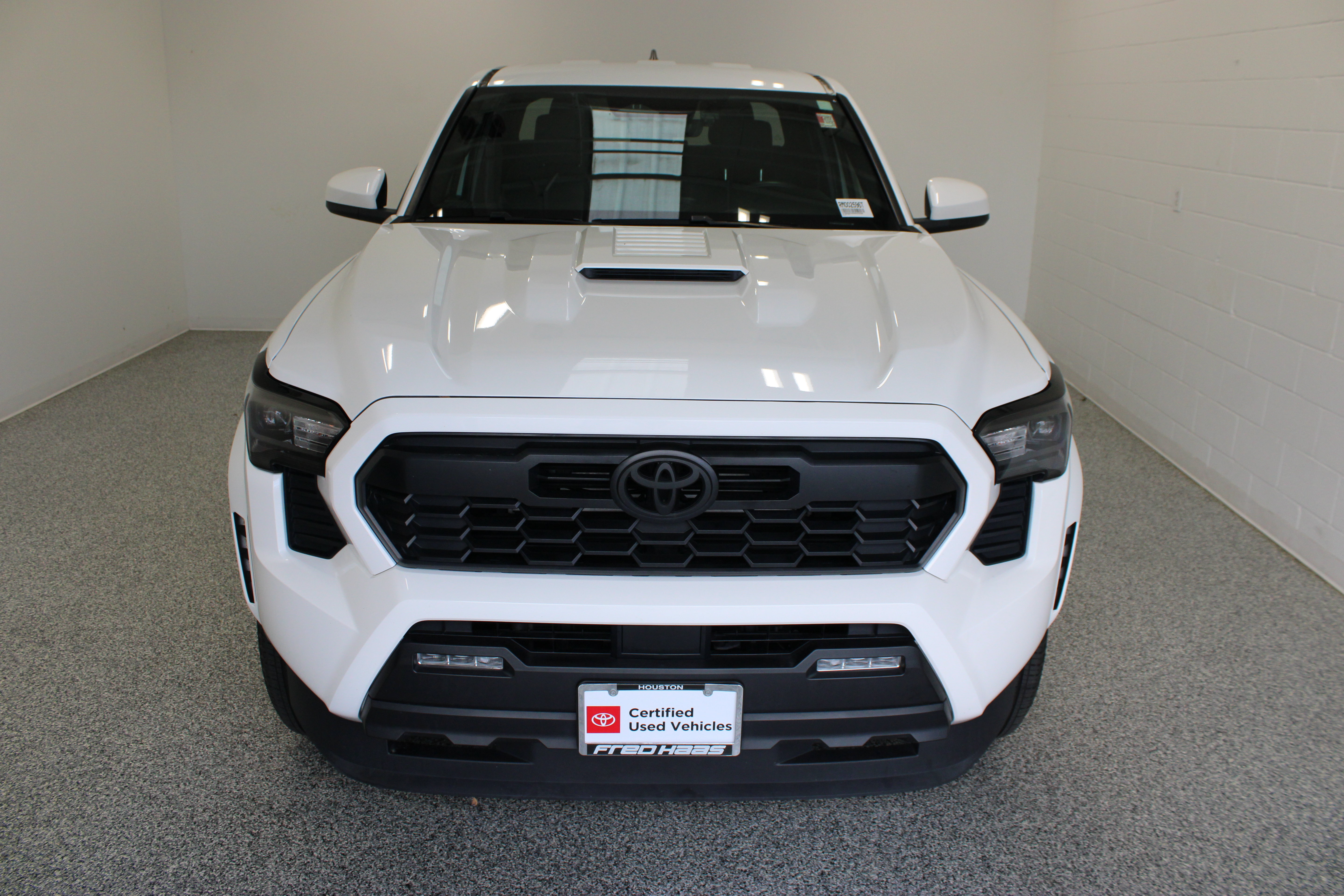 Used 2024 Toyota Tacoma TRD Sport RWD image 3