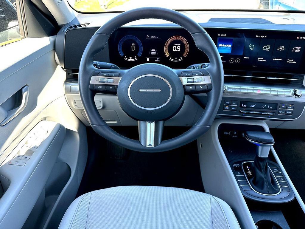 Used 2025 Hyundai Kona SEL image 23