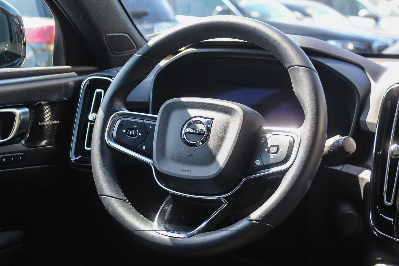 Used 2023 Volvo C40 P8 Recharge Ultimate w/ Protection Package Premier AWD/4WD image 13