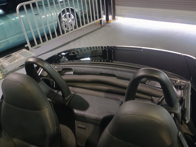 Used 2001 BMW Z3 3.0i RWD image 16