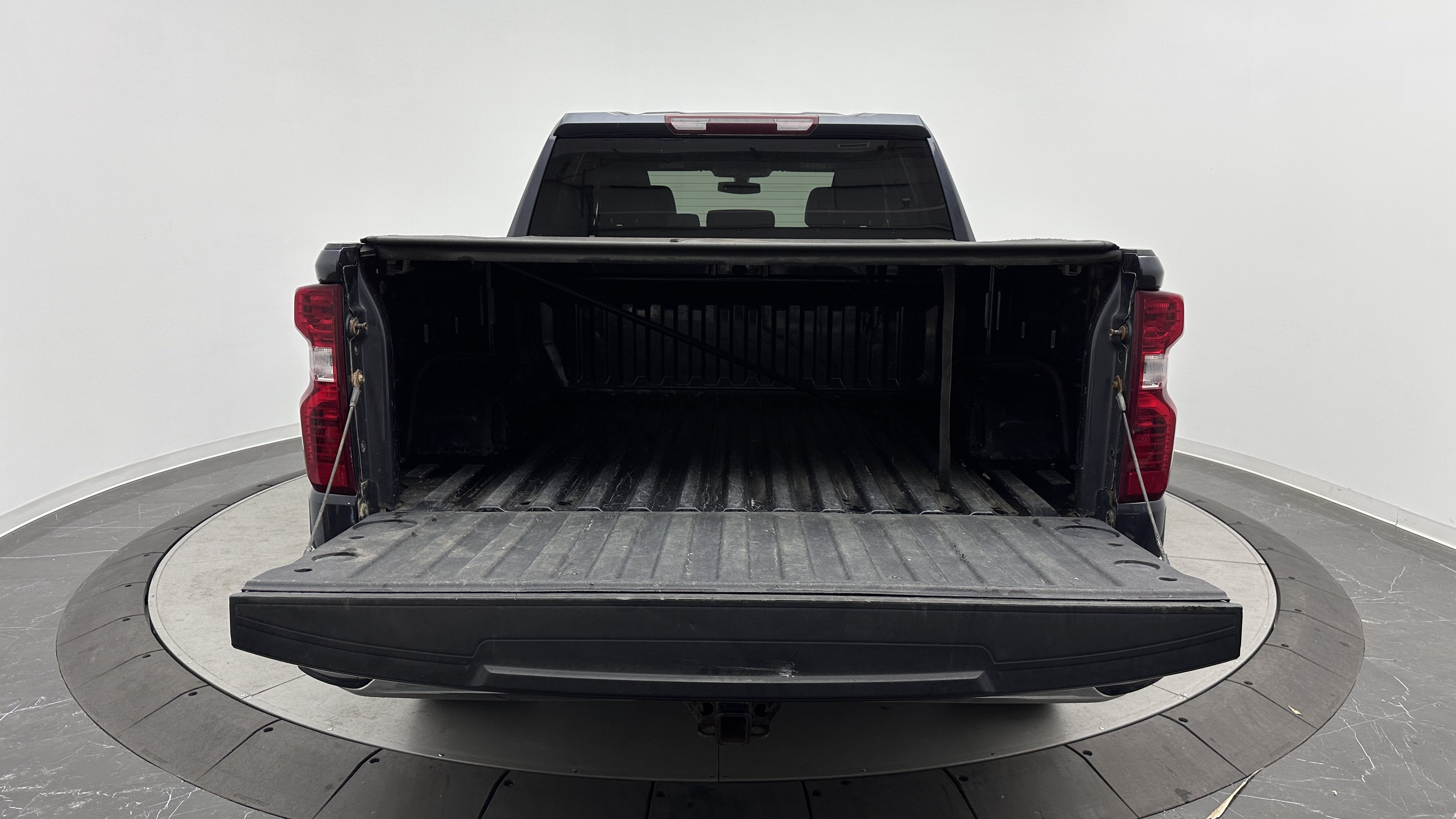 Used 2022 Chevrolet Silverado 1500 LT AWD/4WD image 28