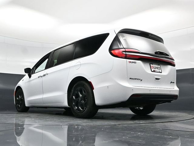 Certified 2024 Chrysler Pacifica Select image 58