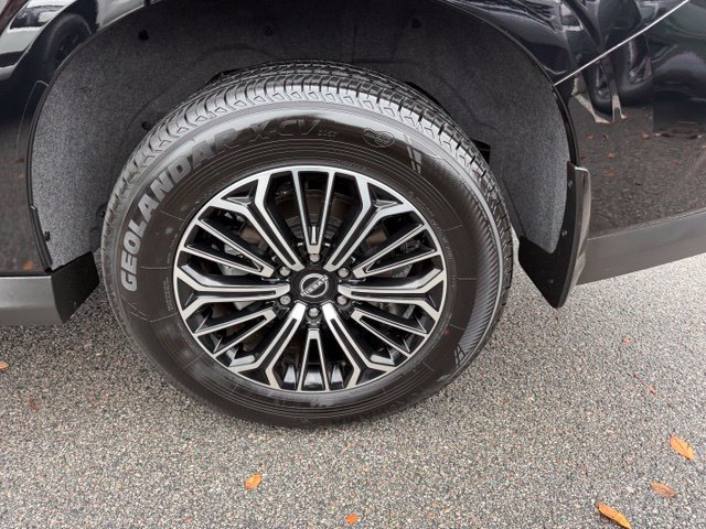 Certified 2025 Nissan Armada SL w/ Captain's Chari Seat Package AWD/4WD image 14