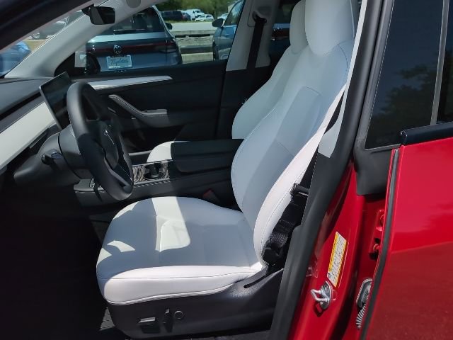 Used 2023 Tesla Model Y Performance AWD/4WD image 11