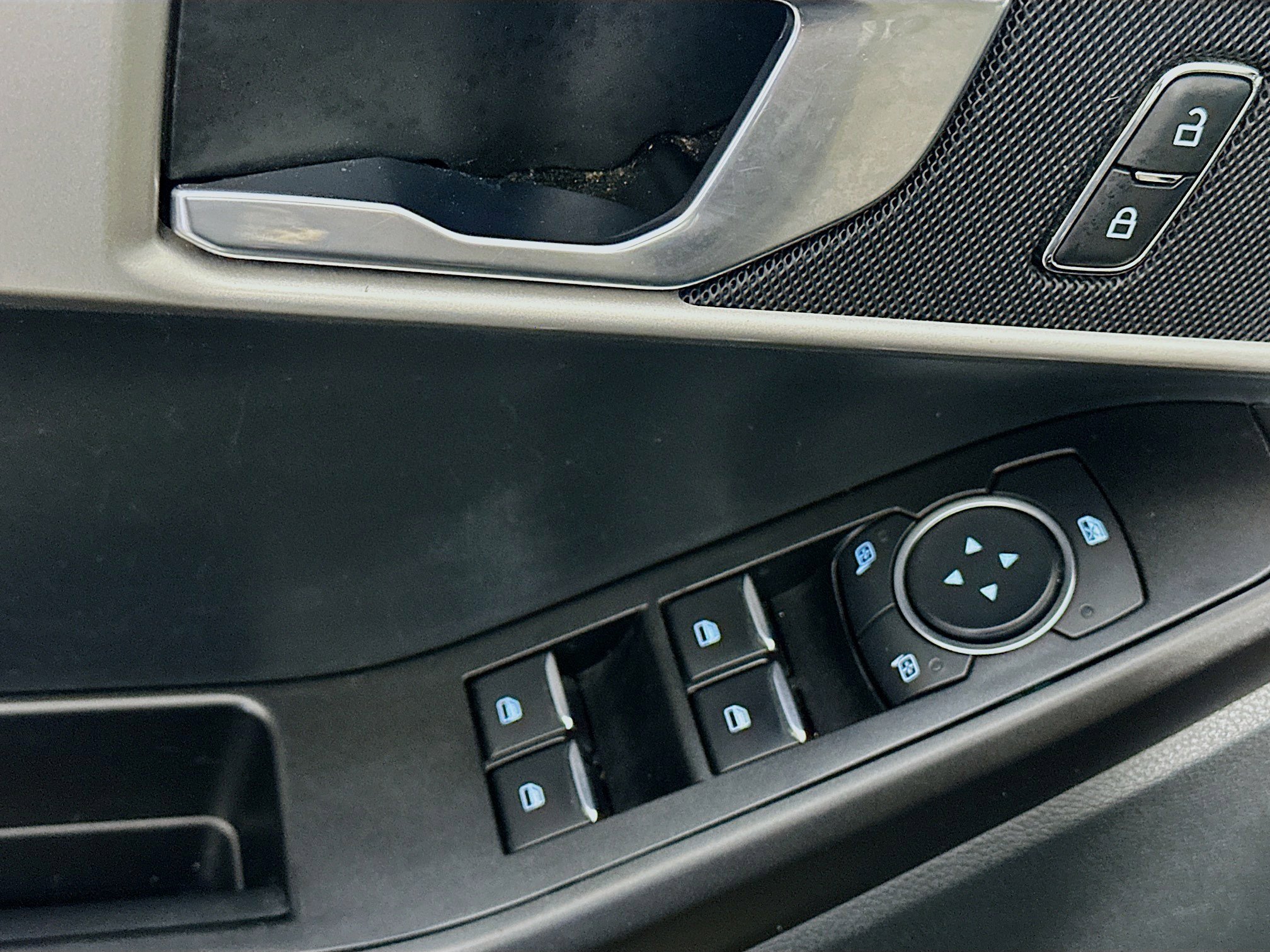 Used 2020 Ford Explorer 2WD w/ Class III Trailer Tow Package image 15