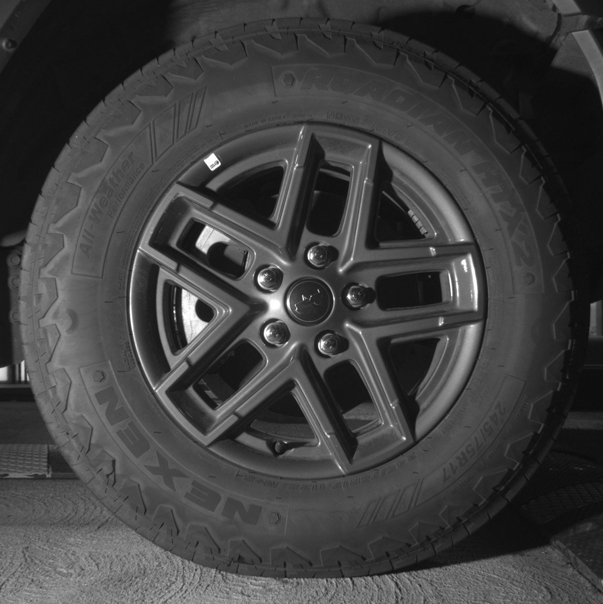 Used 2025 Jeep Wrangler Unlimited Sport AWD/4WD image 13