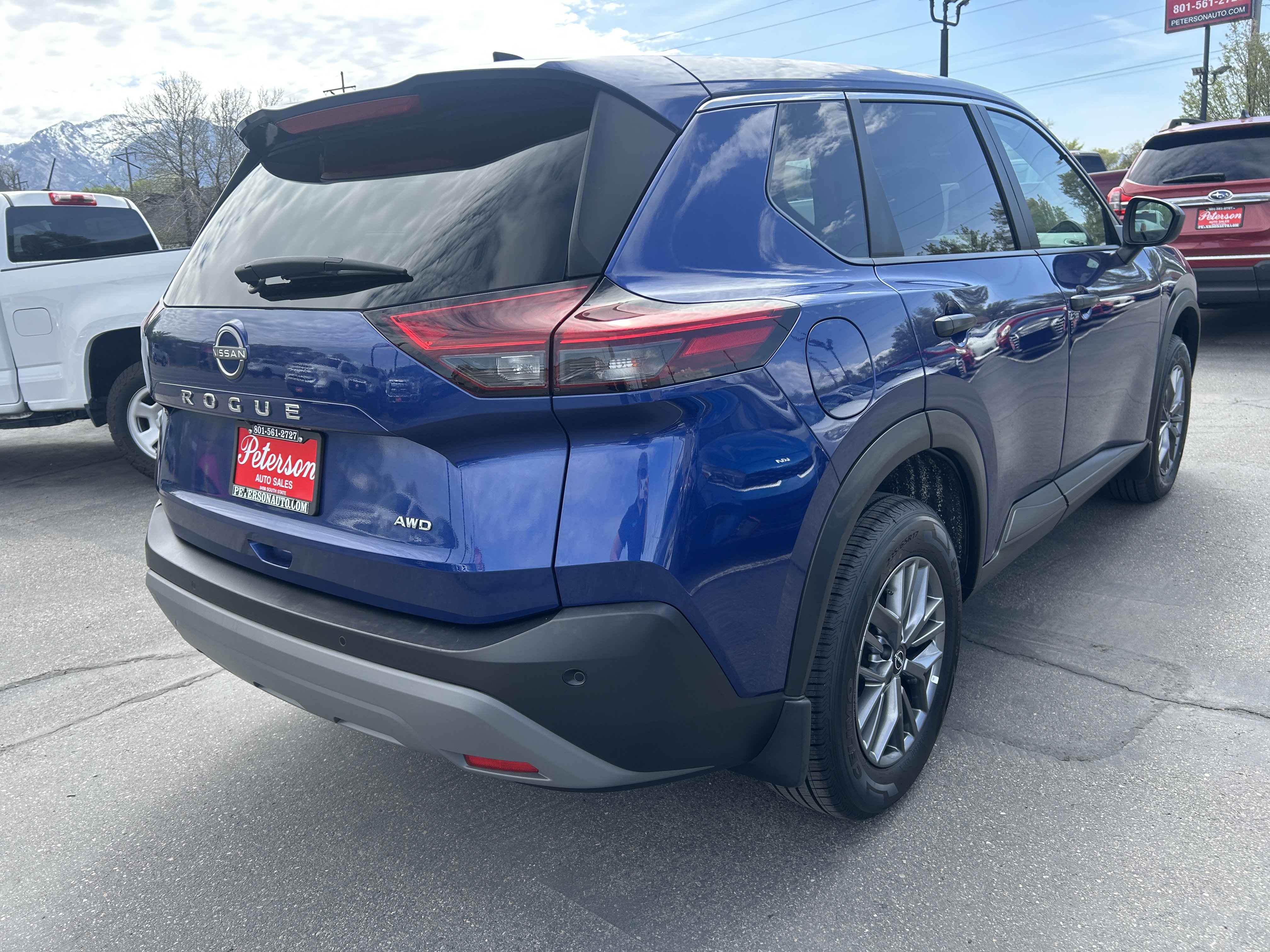 Used 2022 Nissan Rogue S image 6