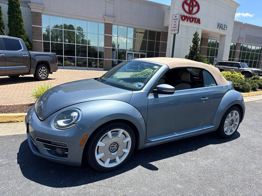 Used 2019 Volkswagen Beetle 2.0T Final Edition SEL FWD image 4