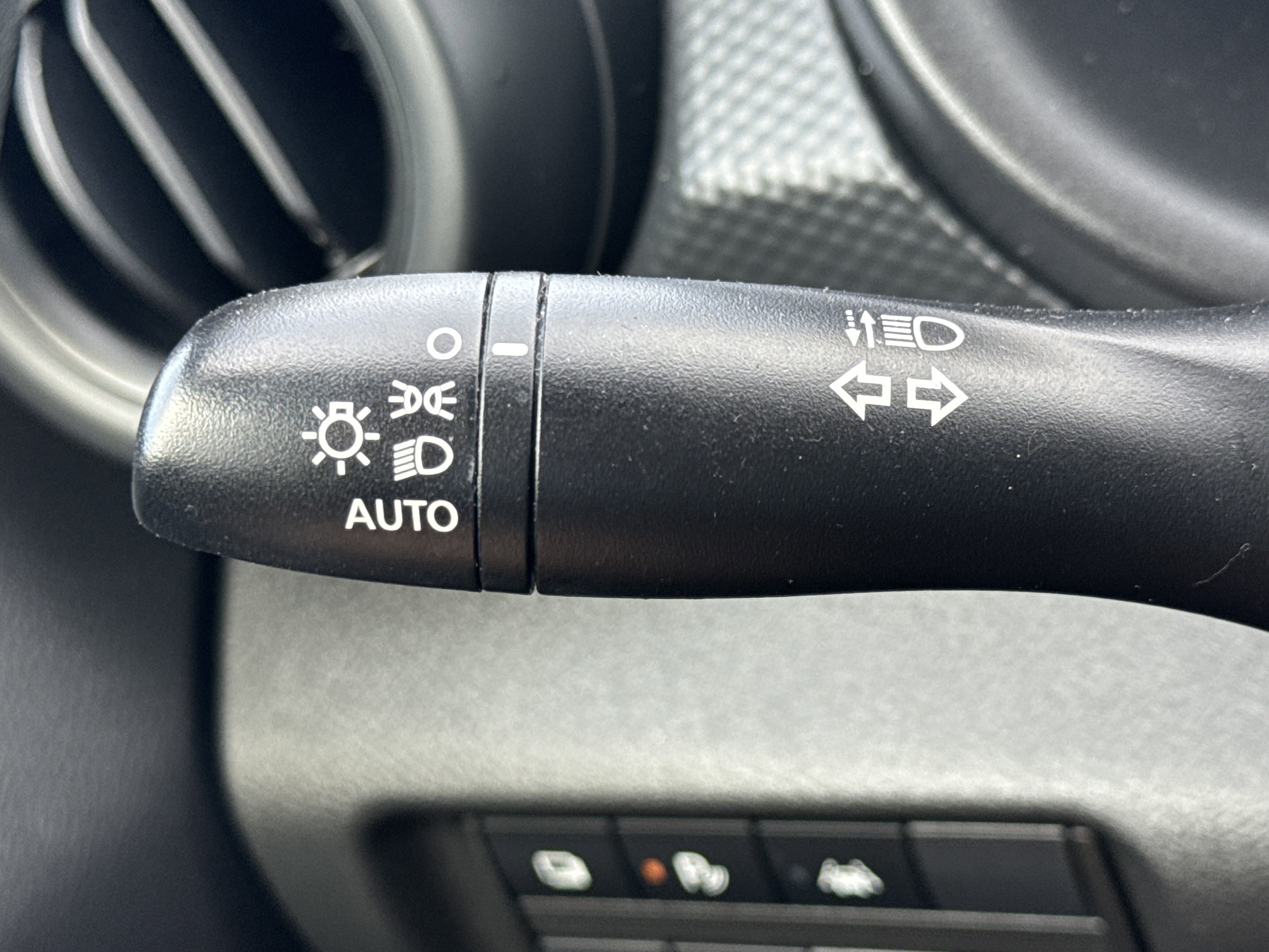 Used 2021 Nissan Kicks S FWD image 22