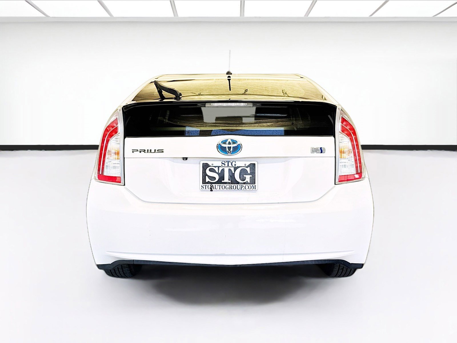 Used 2015 Toyota Prius Two FWD image 5