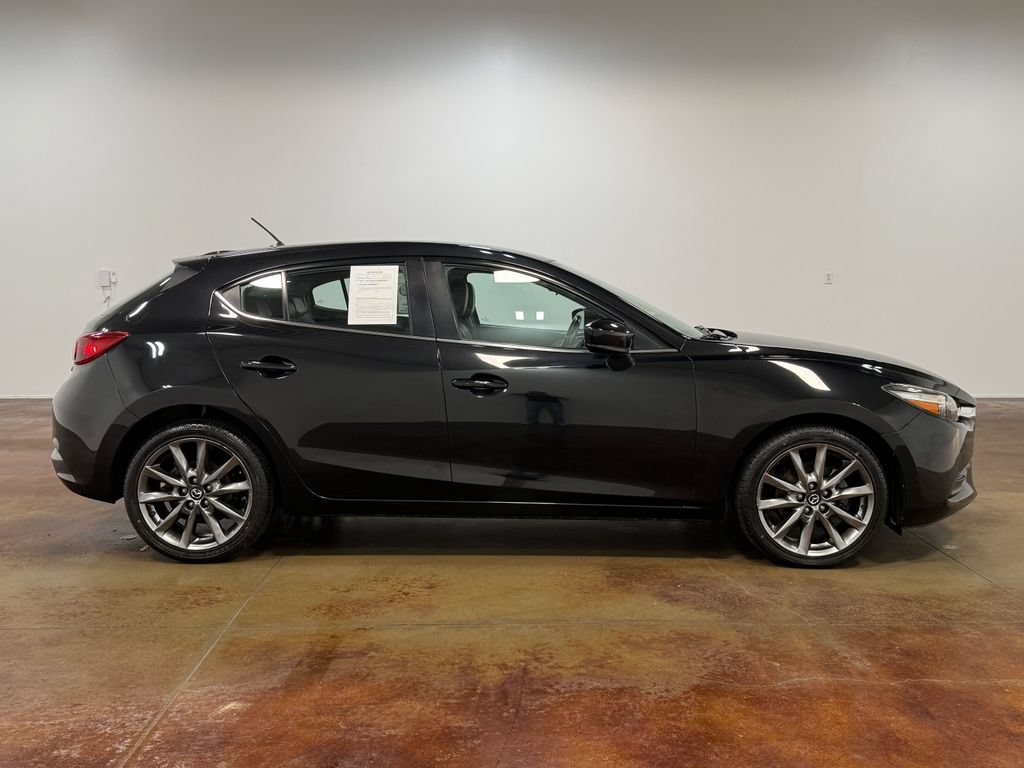 Used 2018 MAZDA MAZDA3 Touring FWD image 23