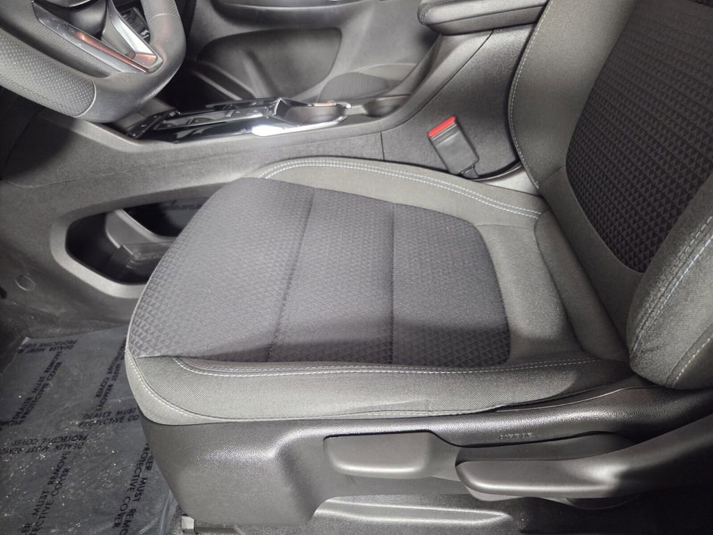 Used 2023 Chevrolet Bolt EUV LT w/ Driver Confidence Package FWD image 11