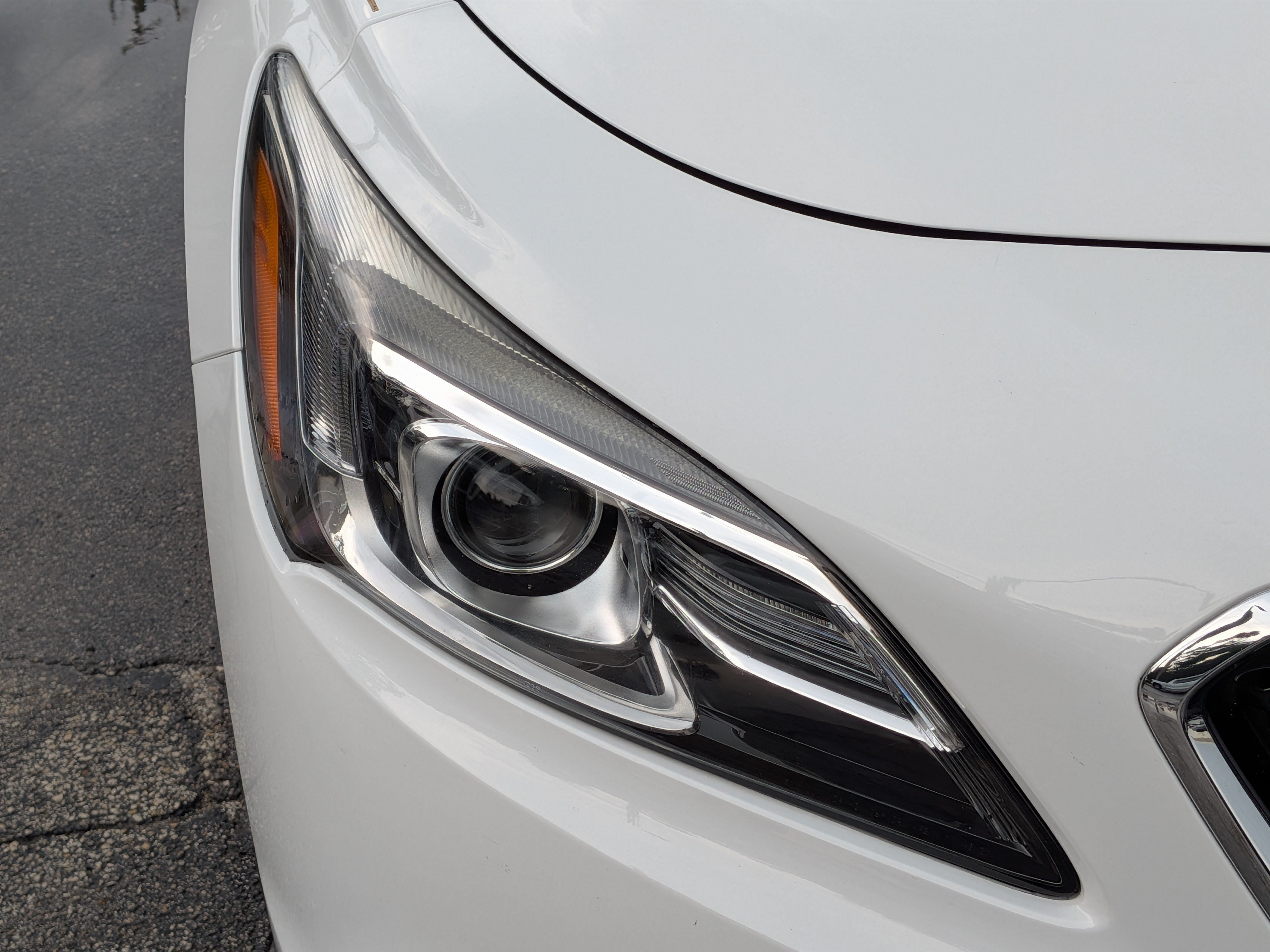 Certified 2018 Buick LaCrosse Essence w/ Sights and Sounds Package FWD image 10