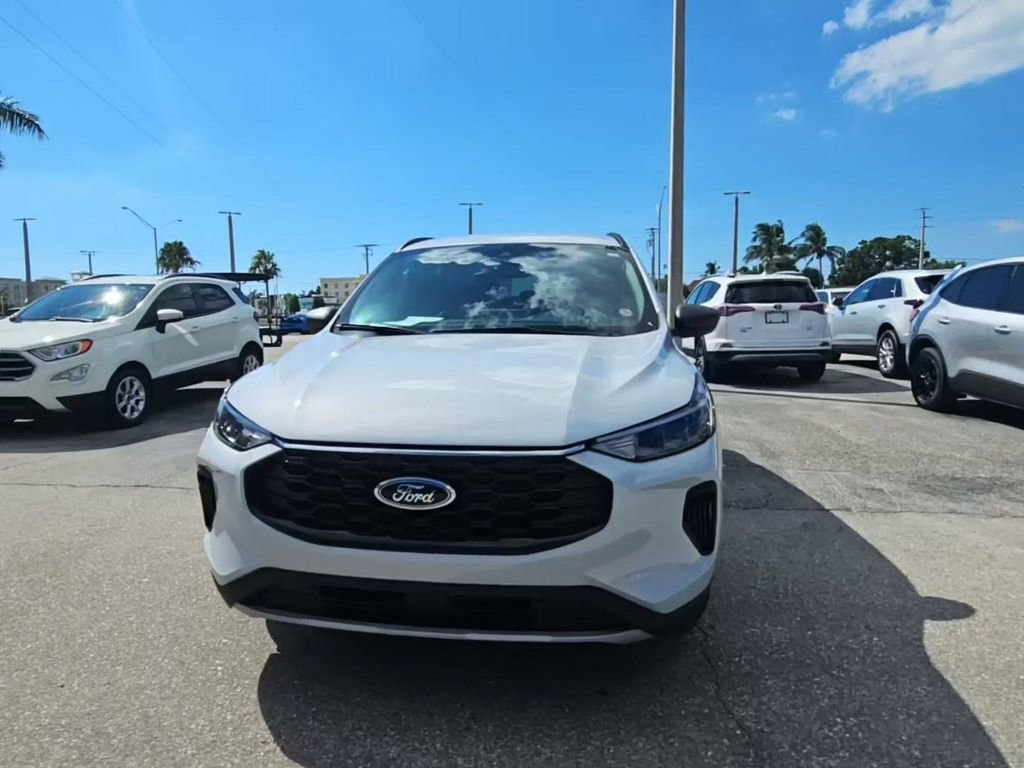 Used 2025 Ford Escape ST-Line w/ Equipment Group 301A