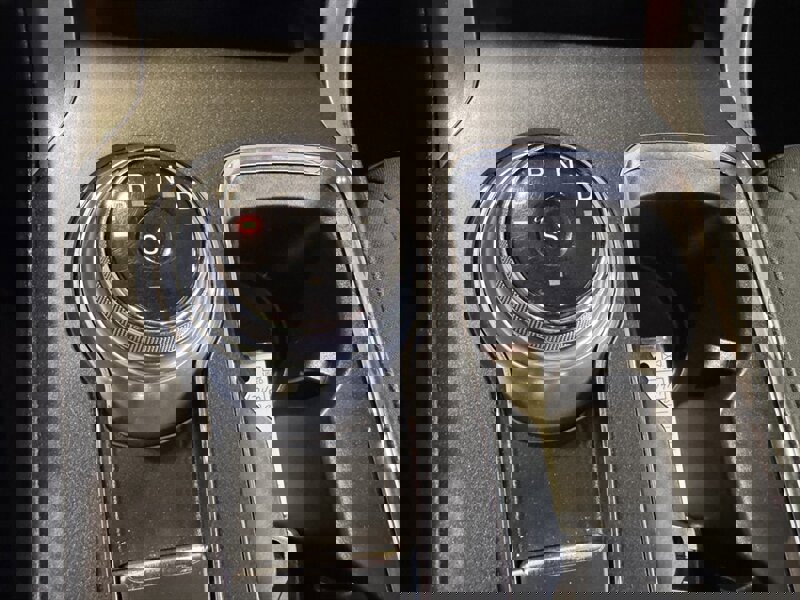 Used 2020 Ford Fusion SE image 25