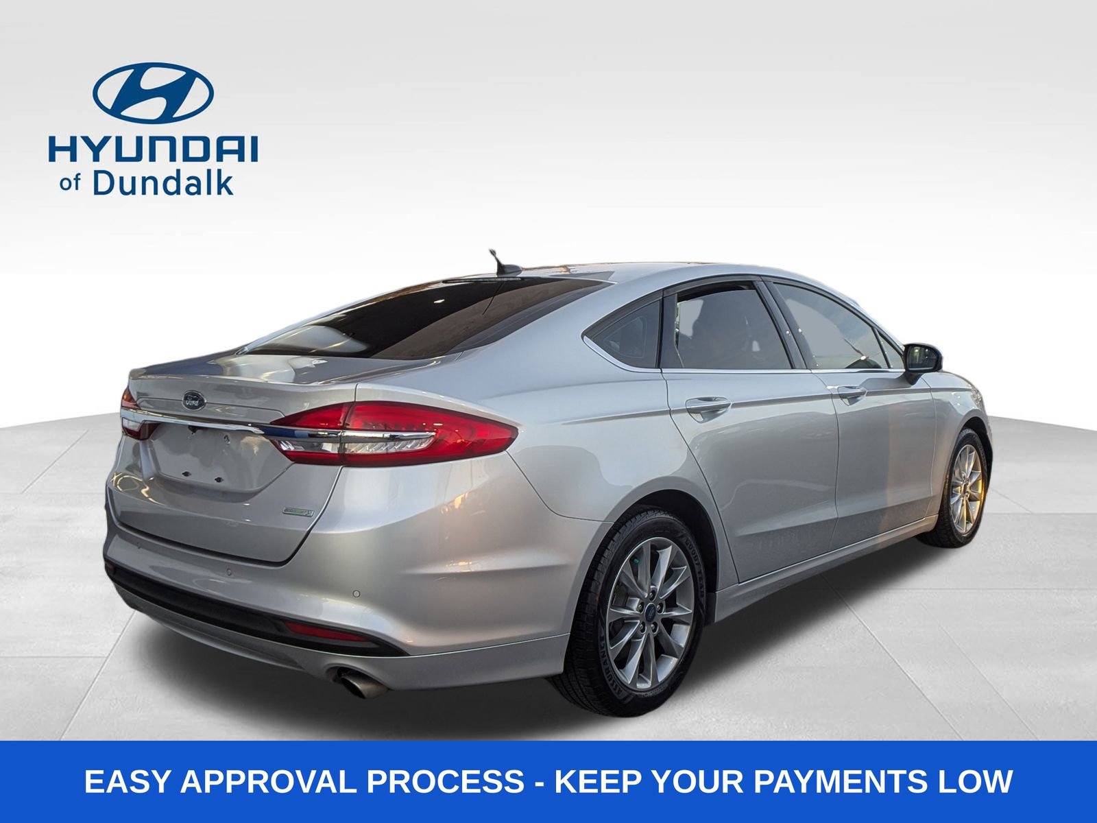 Used 2017 Ford Fusion SE w/ Fusion SE Technology Package image 7