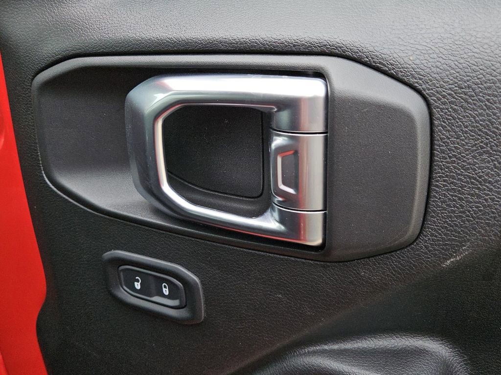 Used 2022 Jeep Gladiator Rubicon w/ Cold Weather Group image 29