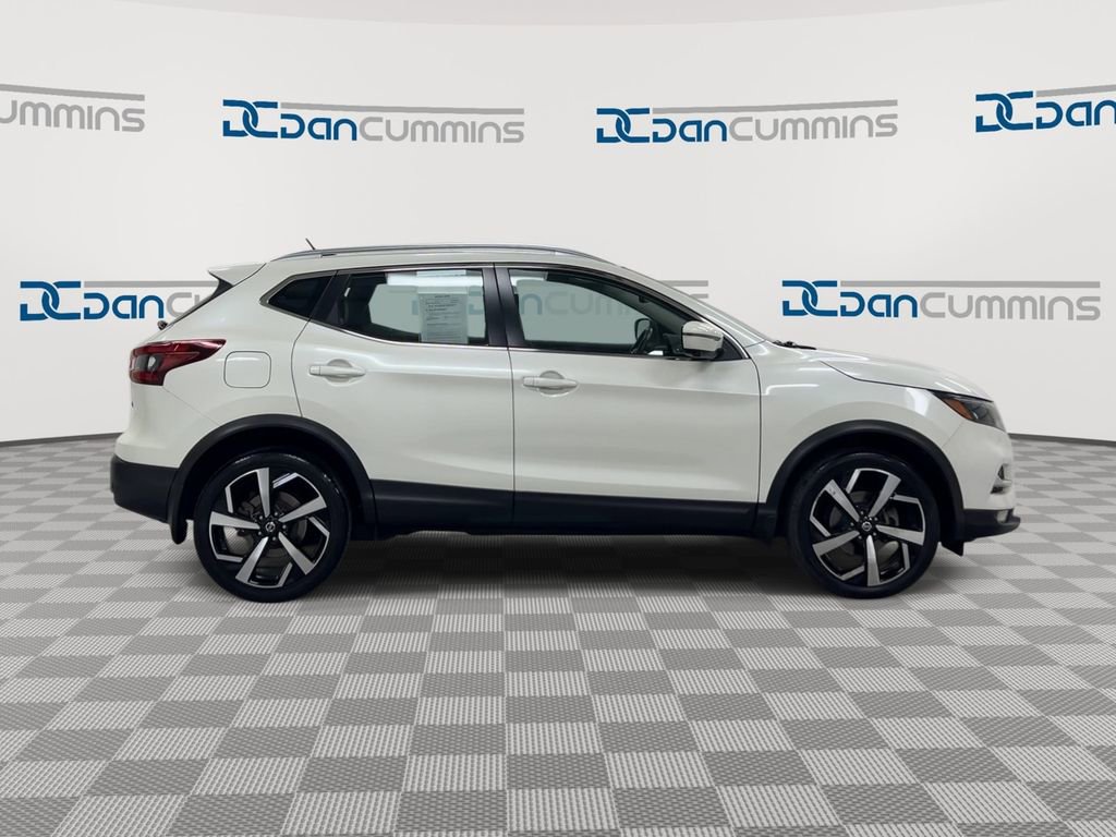 Used 2022 Nissan Rogue Sport SL w/ Premium Package image 9