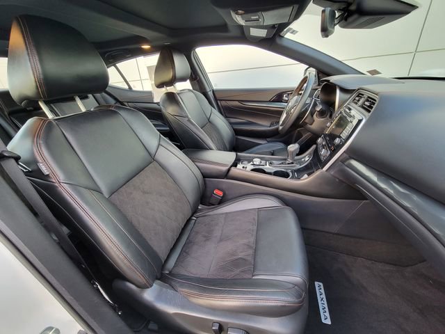 Used 2023 Nissan Maxima SR w/ Sport Mat Group FWD image 18