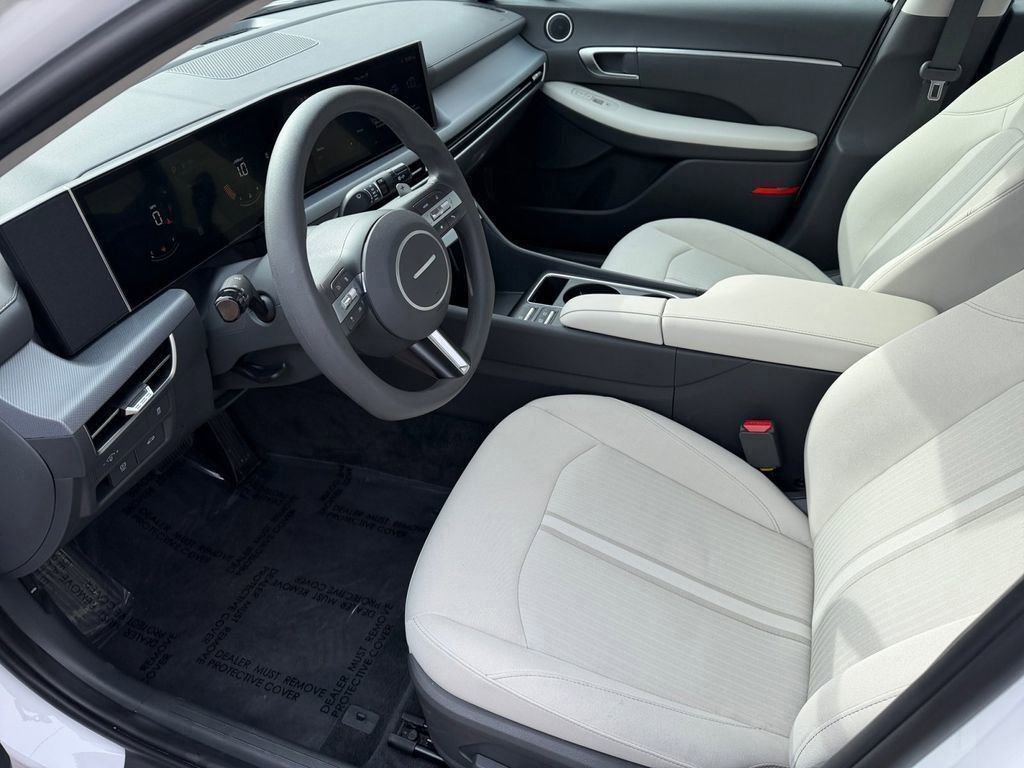 Used 2025 Hyundai Sonata SEL image 2