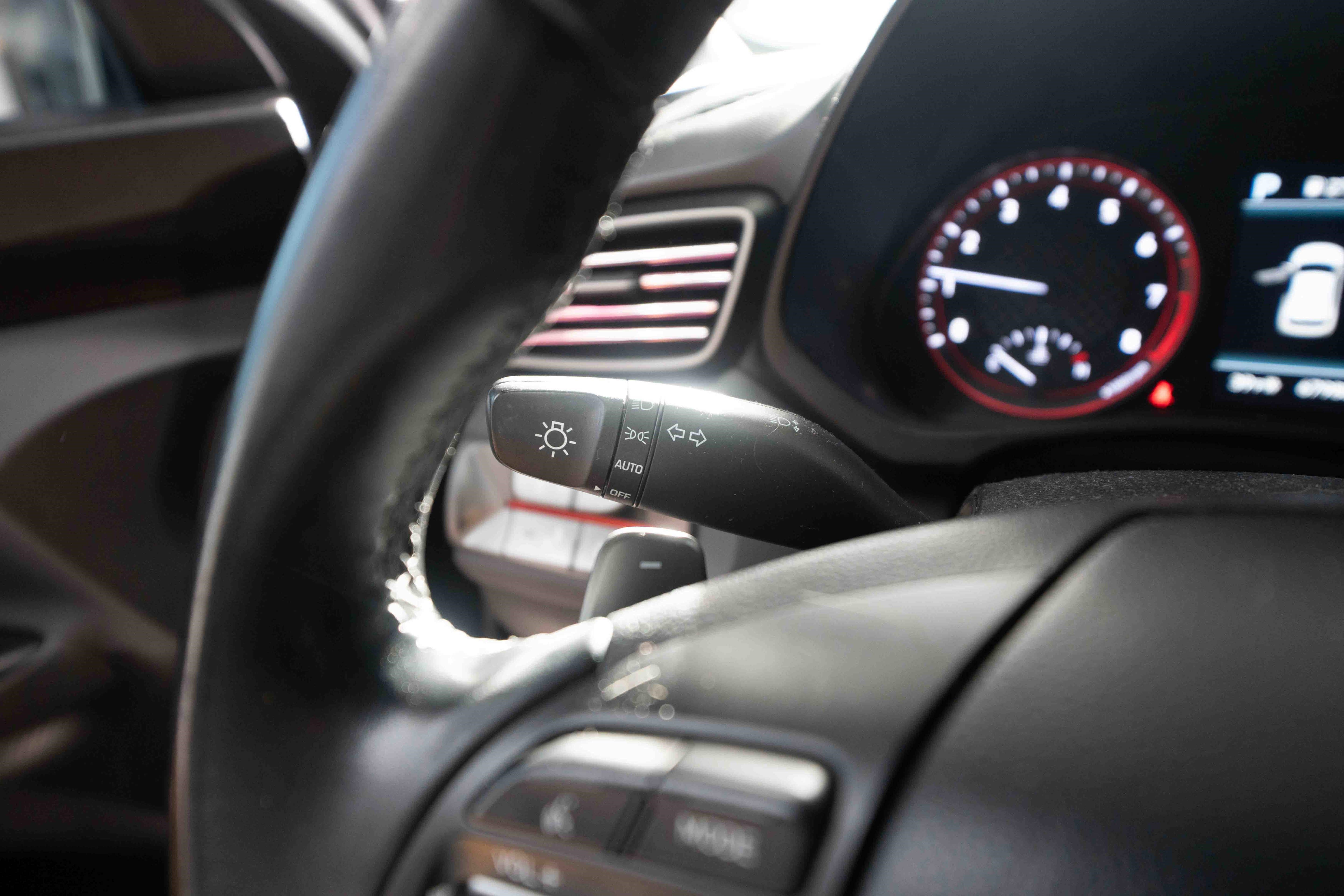 Used 2019 Hyundai Veloster 2.0 Premium image 13