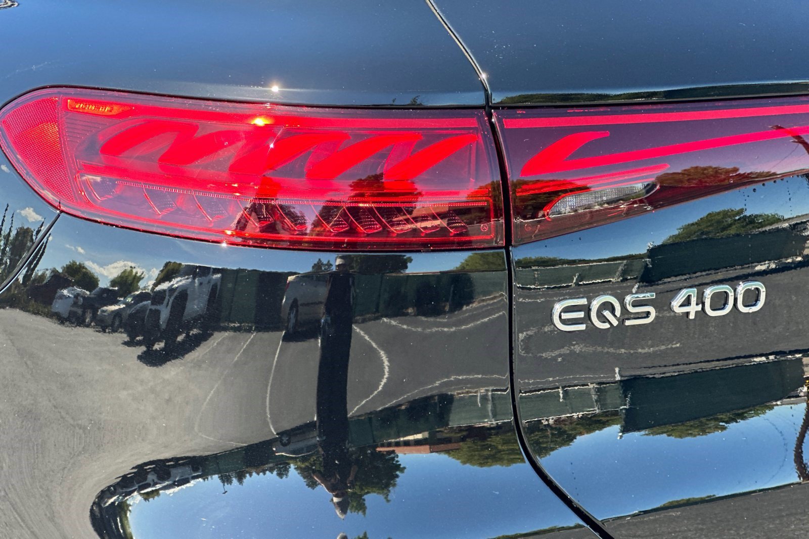 New 2026 Mercedes-Benz EQS 400 4MATIC SUV image 11