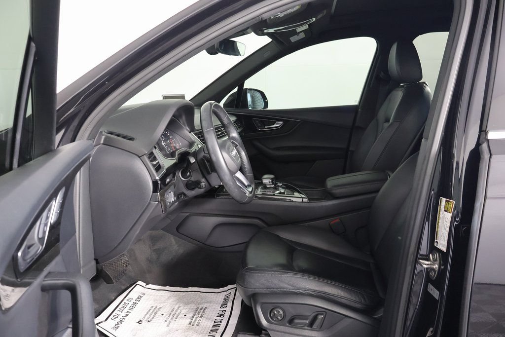 Used 2019 Audi Q7 3.0T Premium w/ Convenience Package AWD/4WD image 9