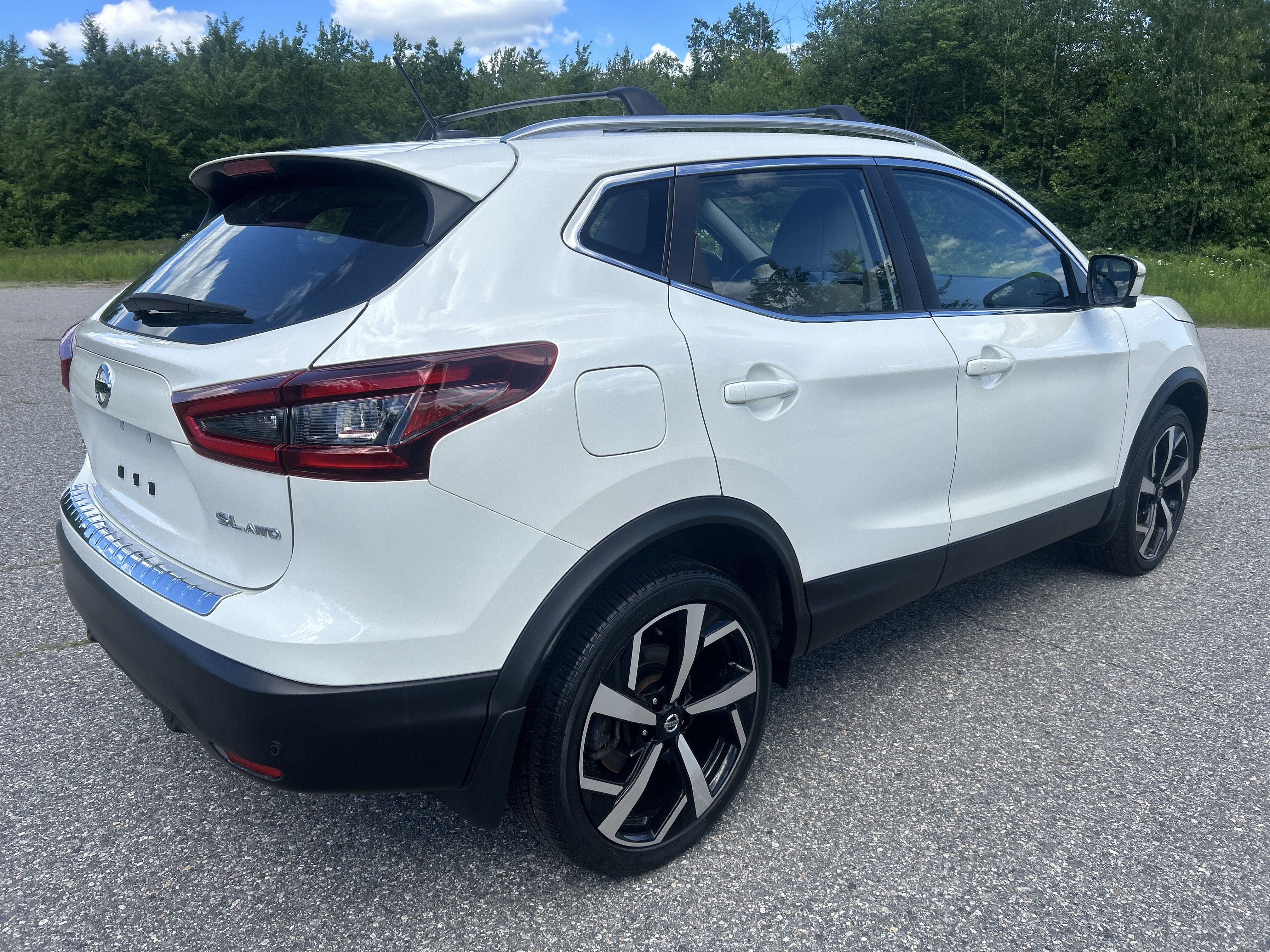 Certified 2022 Nissan Rogue Sport SL AWD/4WD image 5