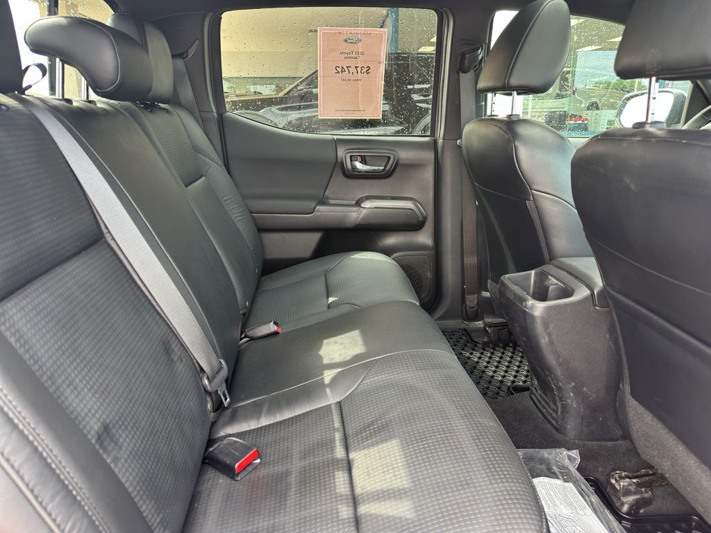 Used 2021 Toyota Tacoma TRD Sport AWD/4WD image 35