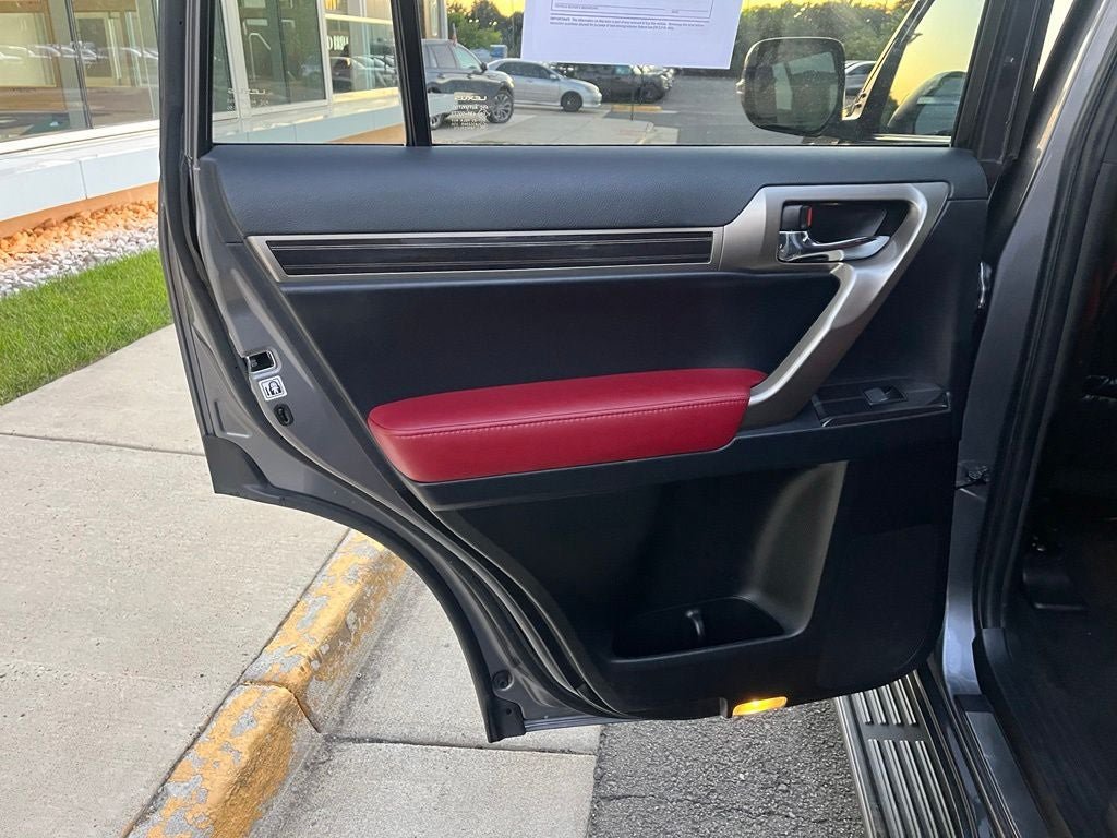 Used 2021 Lexus GX 460 Premium w/ Premium Package AWD/4WD image 18