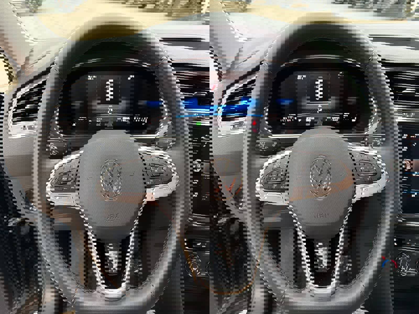 Used 2024 Volkswagen Tiguan Wolfsburg Edition image 15