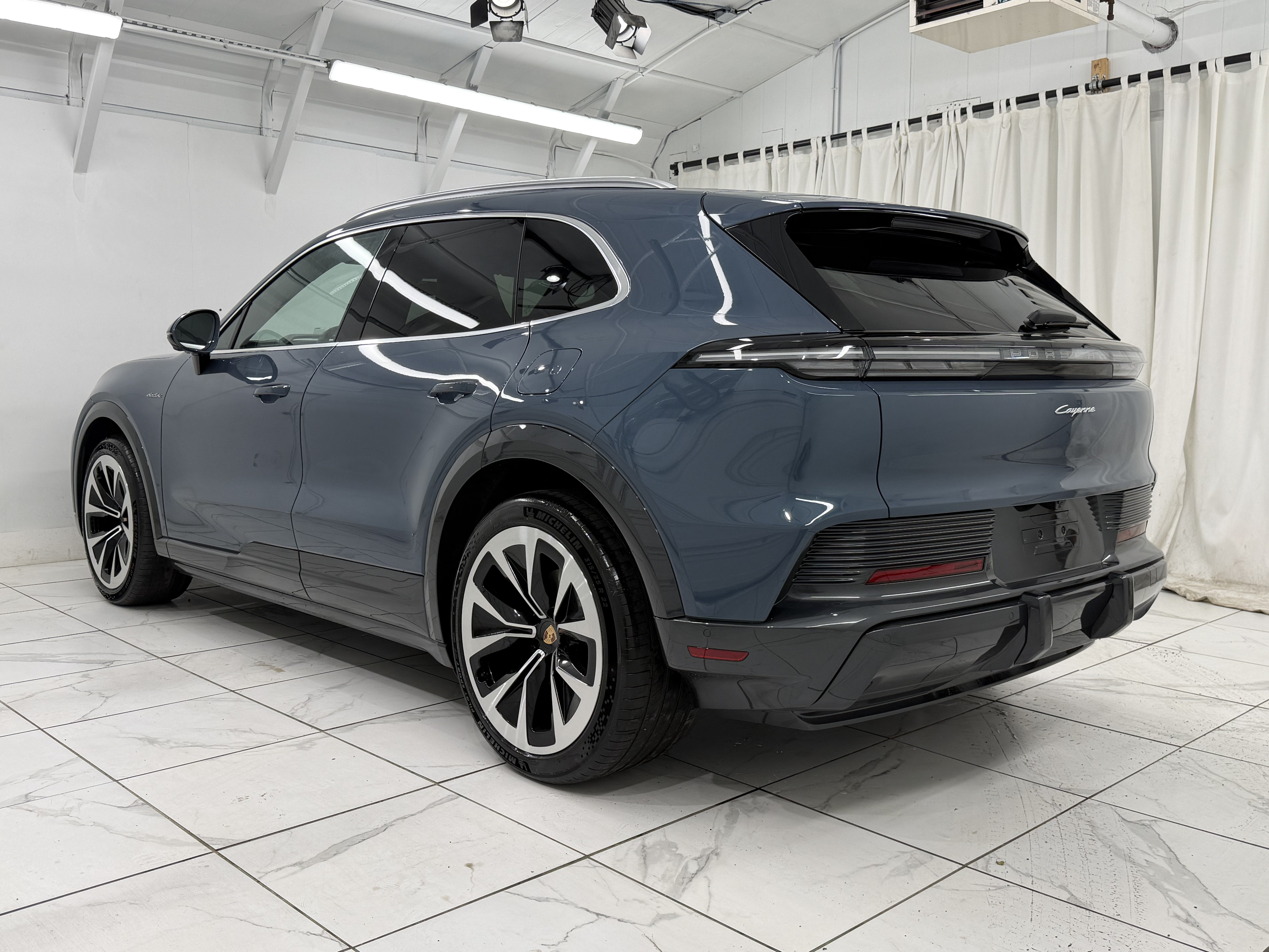New 2026 Porsche Cayenne Electric AWD/4WD image 14