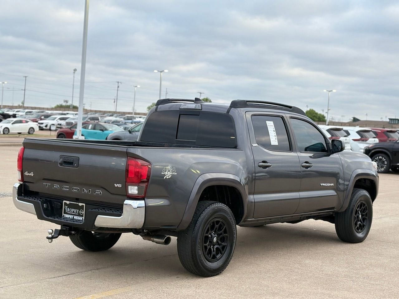 Used 2019 Toyota Tacoma SR5 AWD/4WD image 6
