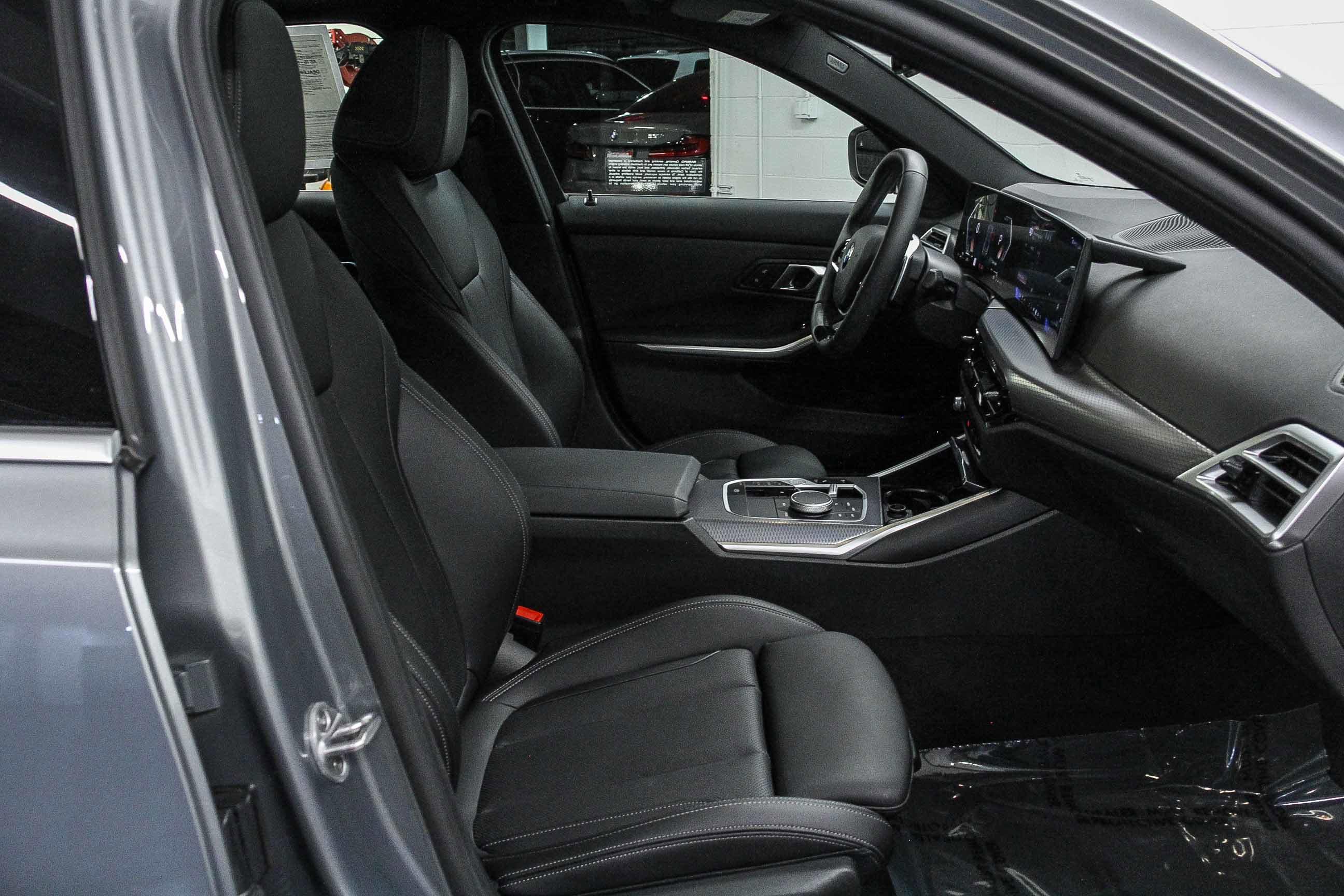 Used 2025 BMW 330i Sedan image 18